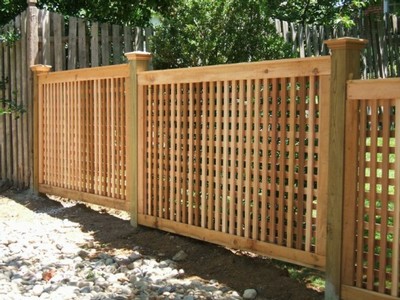 Square Lattice Fence in Western Red Cedar
